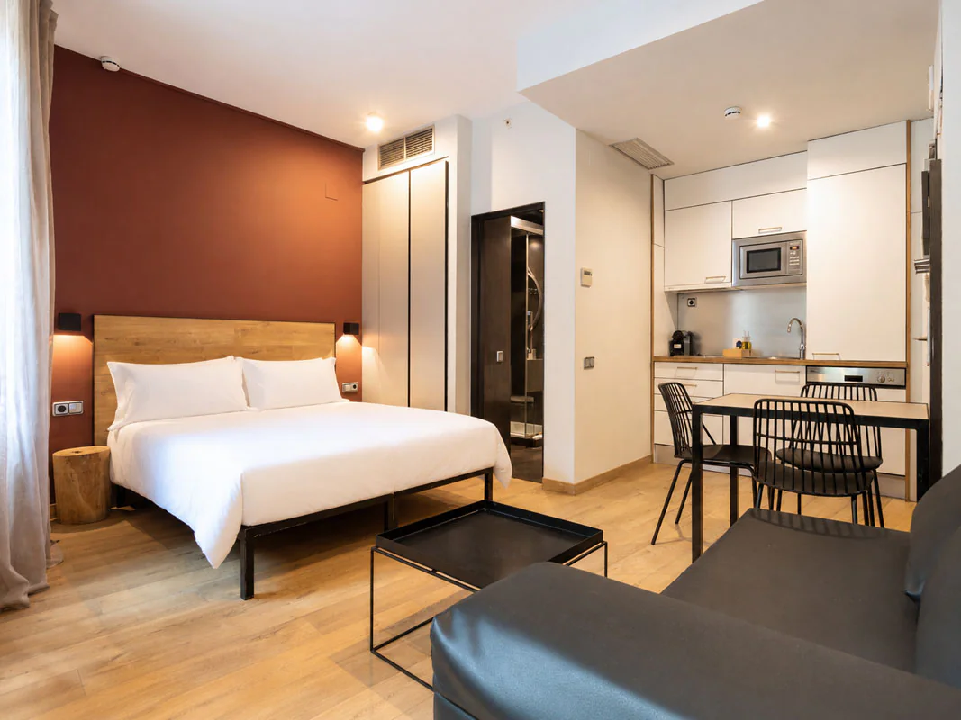 Aspasios Born Barcelona - Family Room